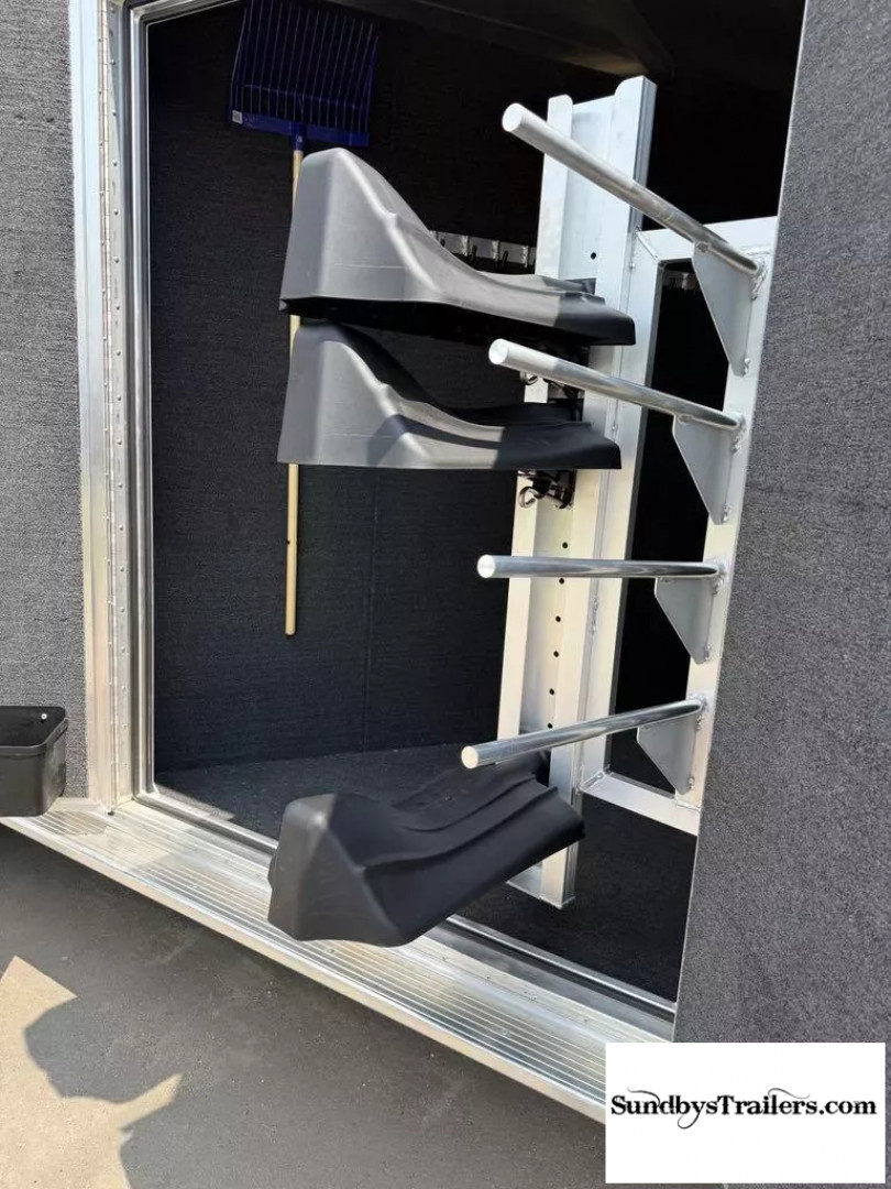 New 2025 Featherlite 3Horse Premier Tack