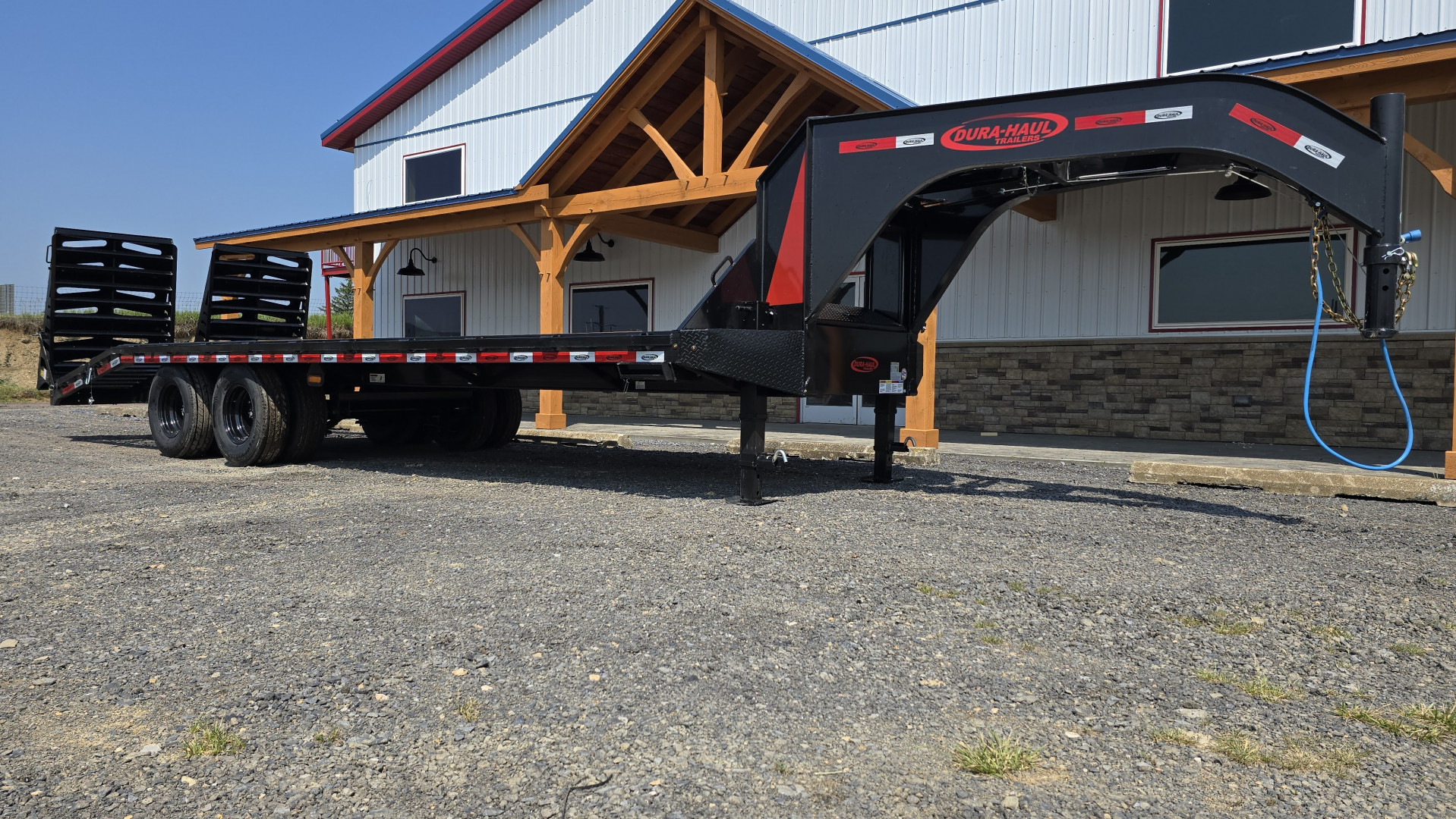 New 2025 Dura-Haul Gooseneck Deckover Trailer / 25' / 28,800 GVWR