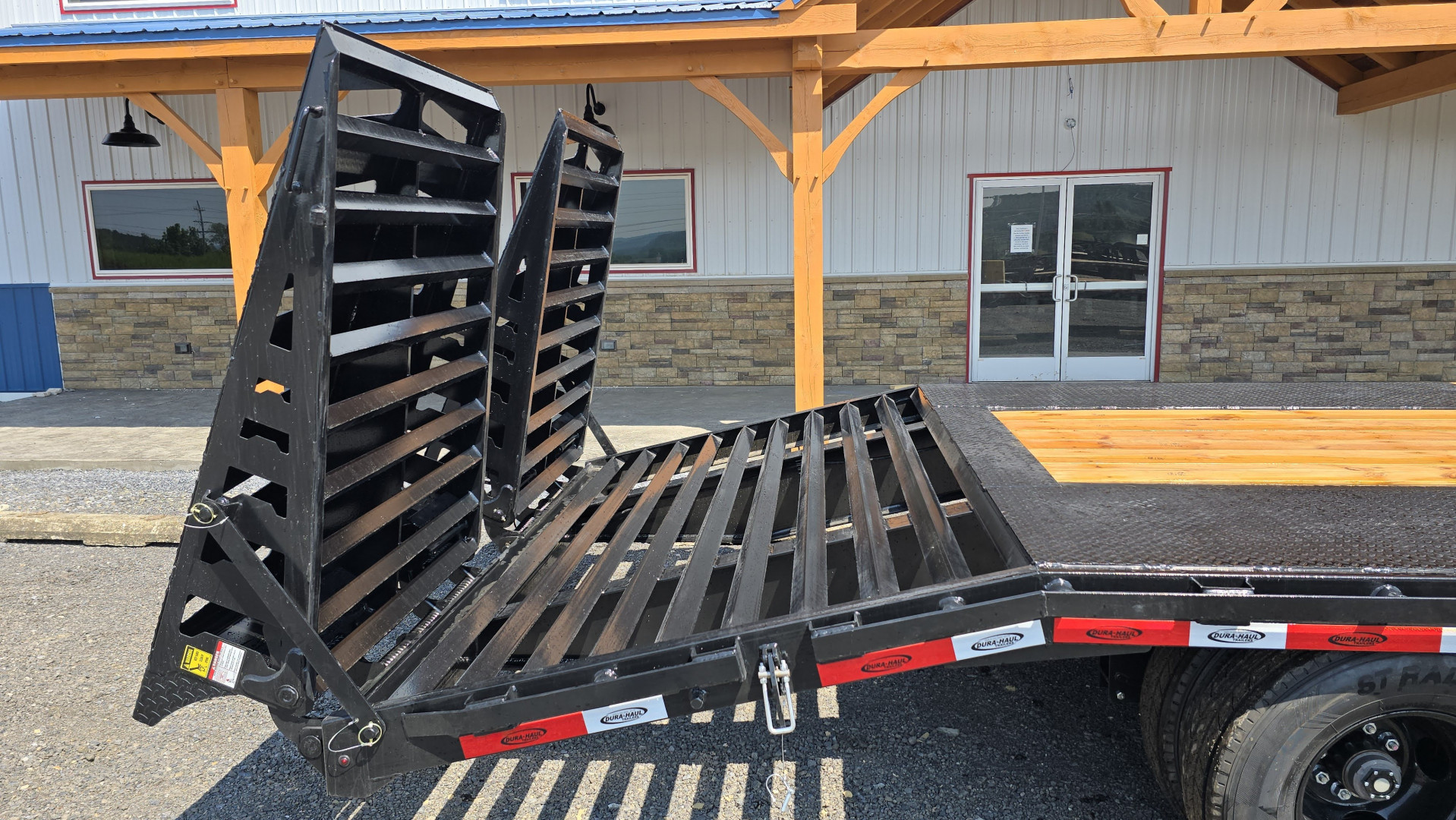 New 2025 Dura-Haul Gooseneck Deckover Trailer / 25' / 28,800 GVWR