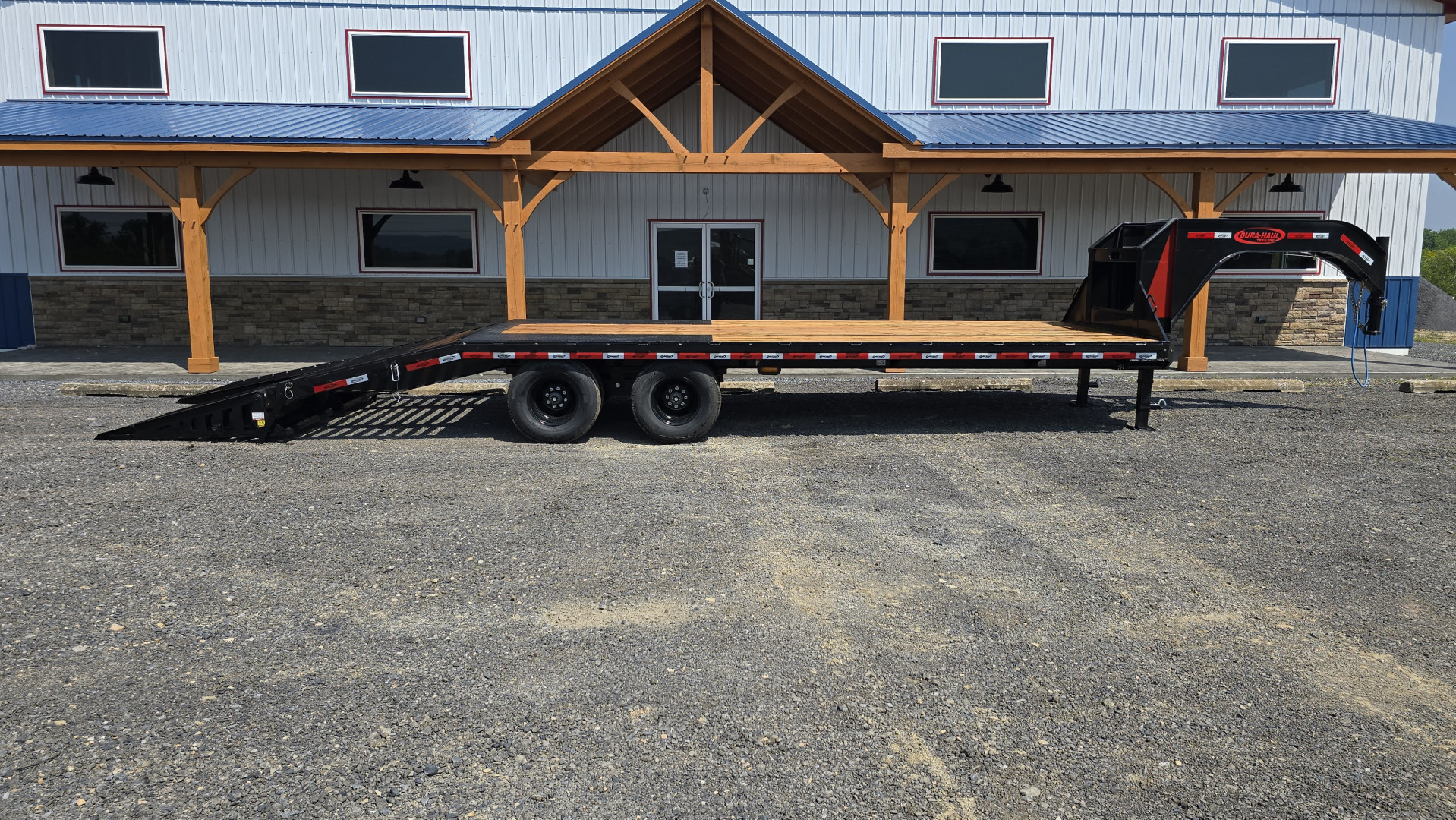 New 2025 Dura-Haul Gooseneck Deckover Trailer / 25' / 28,800 GVWR