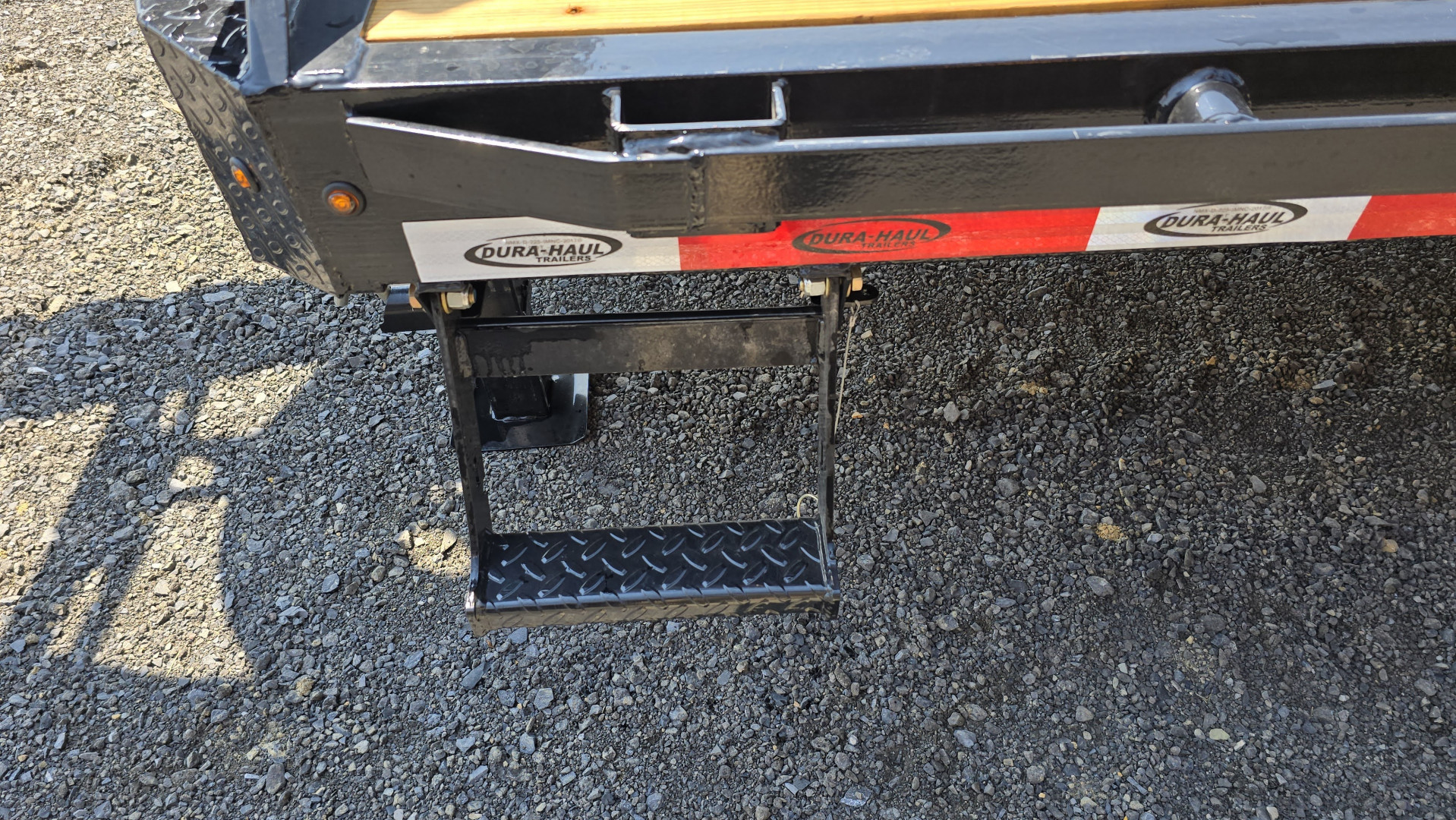 New 2025 Dura-Haul Gooseneck Deckover Trailer / 25' / 28,800 GVWR