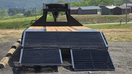 New 2025 Dura-Haul Gooseneck Deckover Trailer / 25' / 28,800 GVWR
