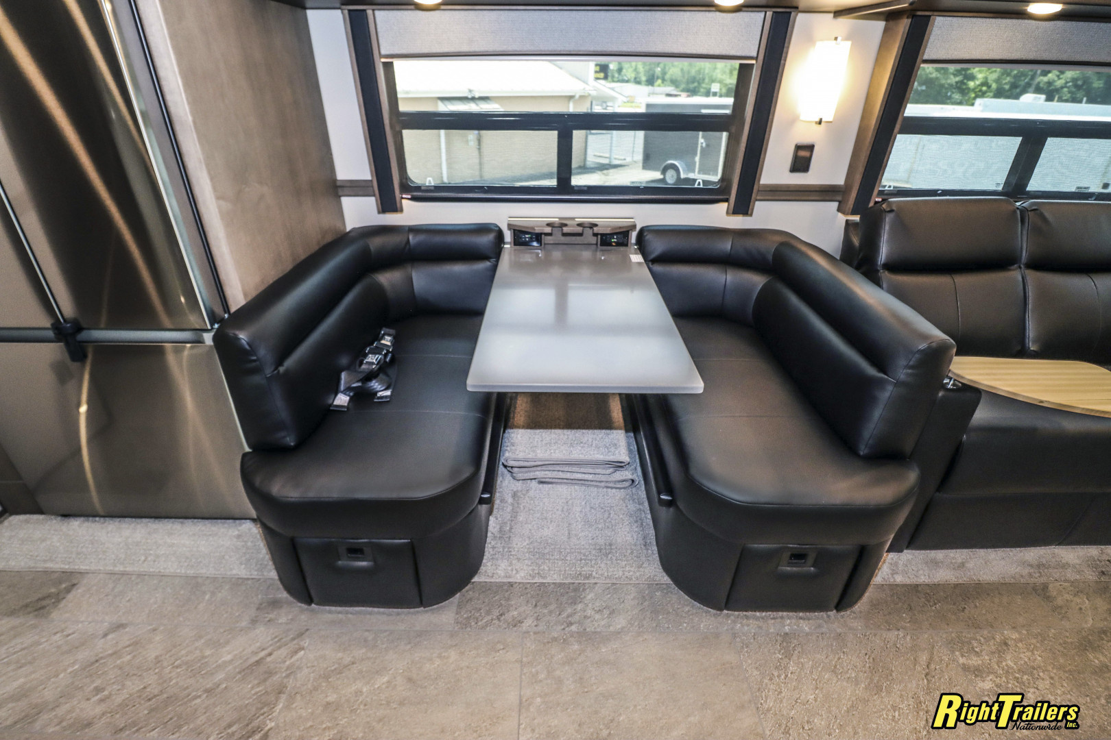 New 2026 Renegade RV Classic 45CME Motorhome with 1.5 Bathrooms