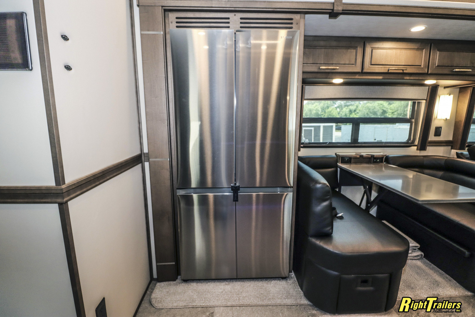 New 2026 Renegade RV Classic 45CME Motorhome with 1.5 Bathrooms