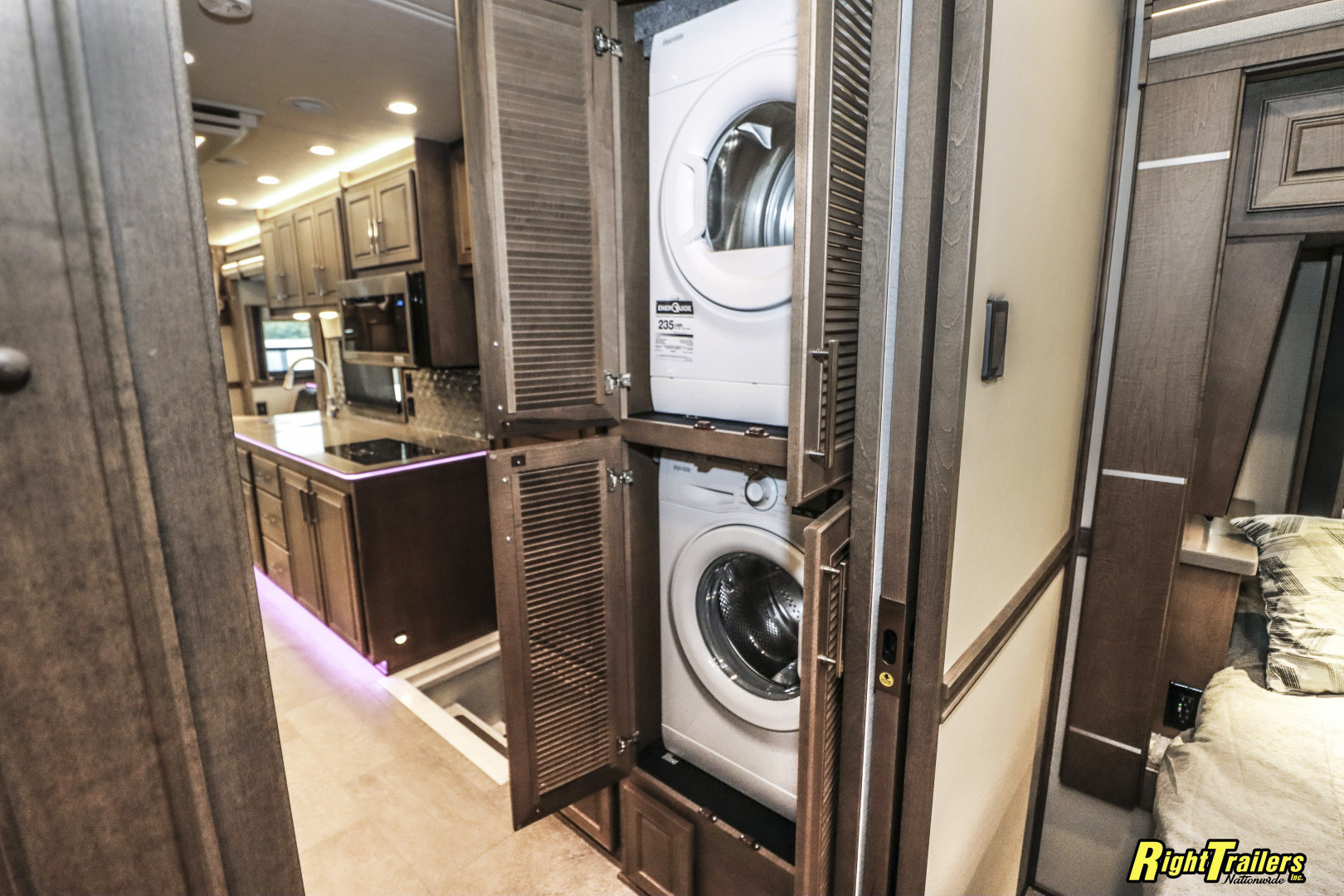 New 2026 Renegade RV Classic 45CME Motorhome with 1.5 Bathrooms