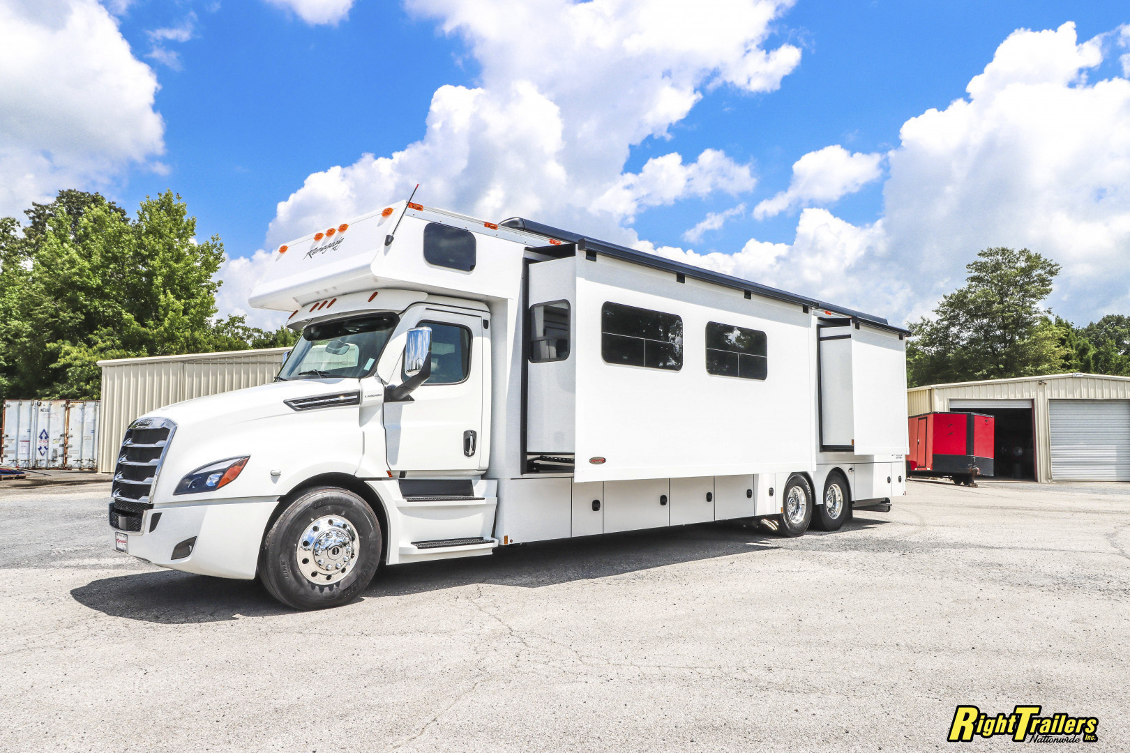 New 2026 Renegade RV Classic 45CME Motorhome with 1.5 Bathrooms