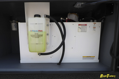 New 2026 Renegade RV Classic 45CME Motorhome with 1.5 Bathrooms