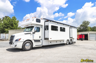 New 2026 Renegade RV Classic 45CME Motorhome with 1.5 Bathrooms