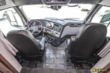 New 2026 Renegade RV Classic 45CME Motorhome with 1.5 Bathrooms