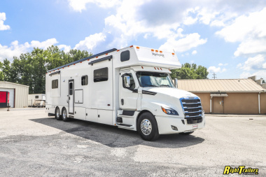 New 2026 Renegade RV Classic 45CME Motorhome with 1.5 Bathrooms