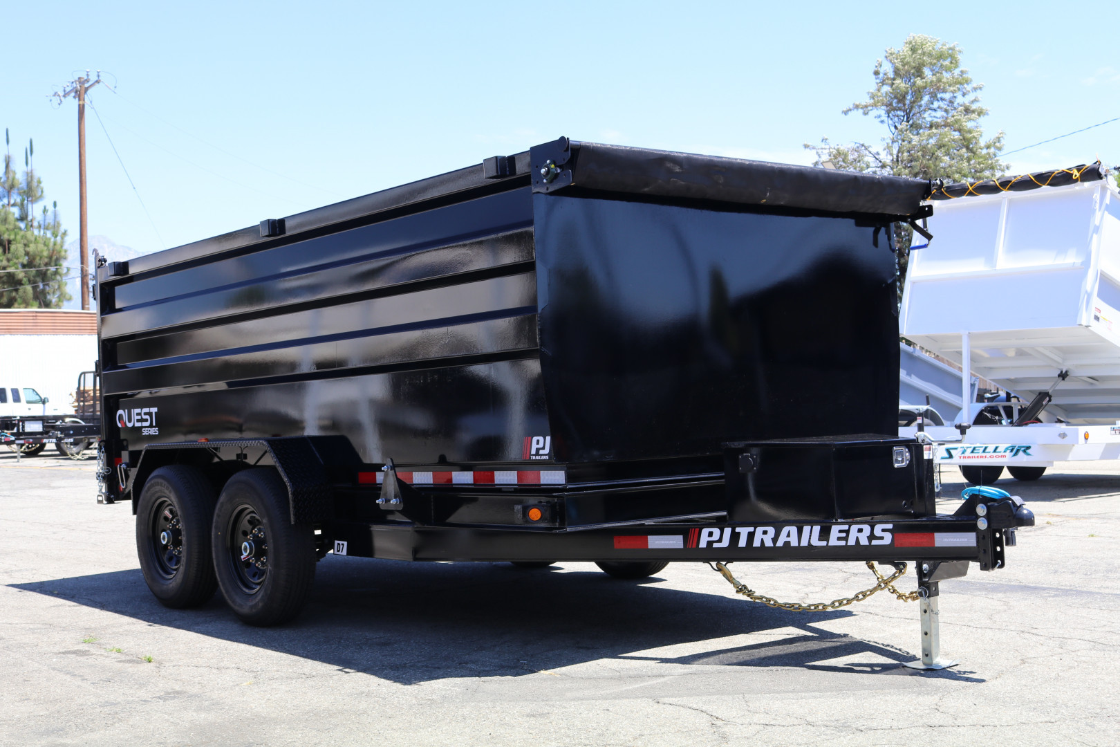 New 2026 PJ Trailers D7142 Dump Trailer