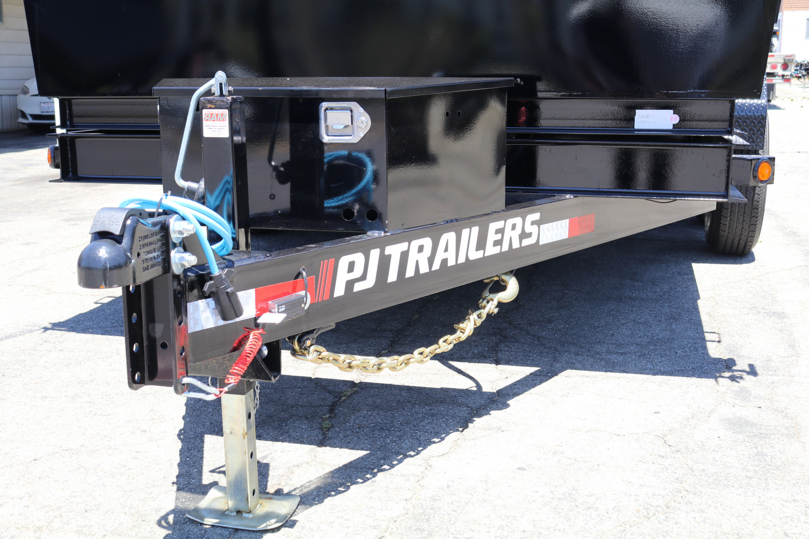 New 2026 PJ Trailers D7142 Dump Trailer