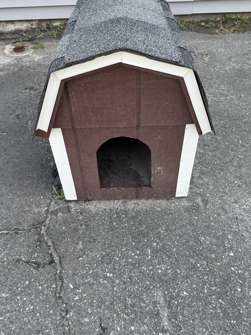New 2025 Stoltzfus Woodworks SMALL DOG HOUSE