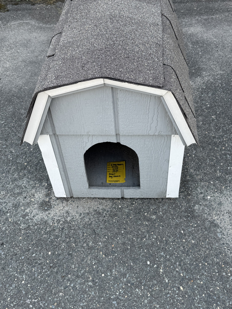 New 2025 Stoltzfus Woodworks SMALL DOG HOUSE