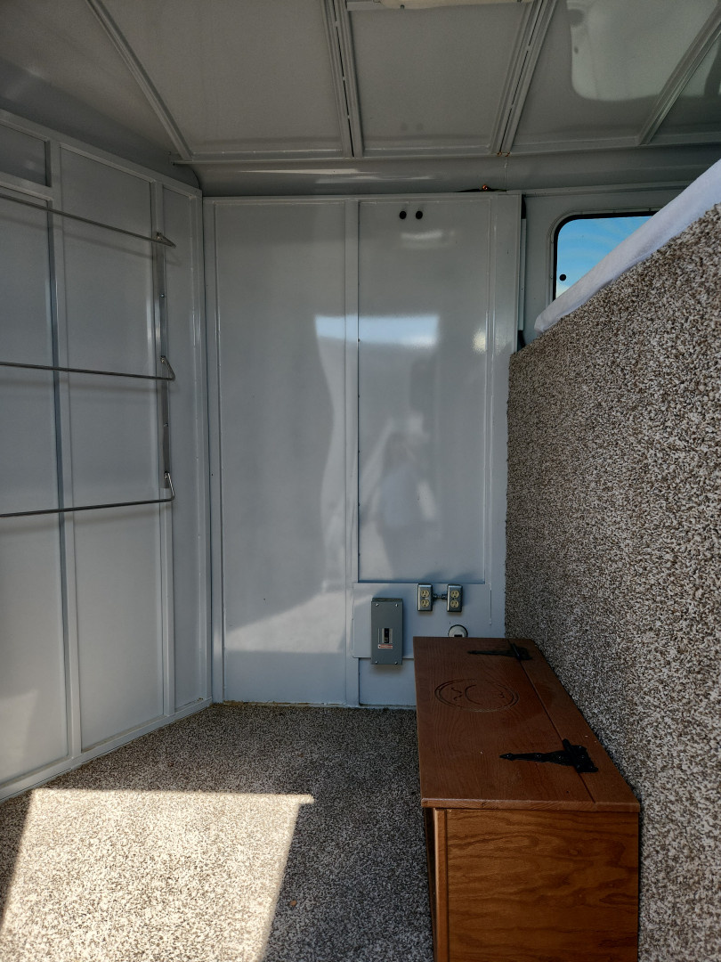 Used 2023 Titan Trailer ROYAL II 3H Stock / Stock Combo Trailer