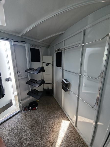 Used 2023 Titan Trailer ROYAL II 3H Stock / Stock Combo Trailer