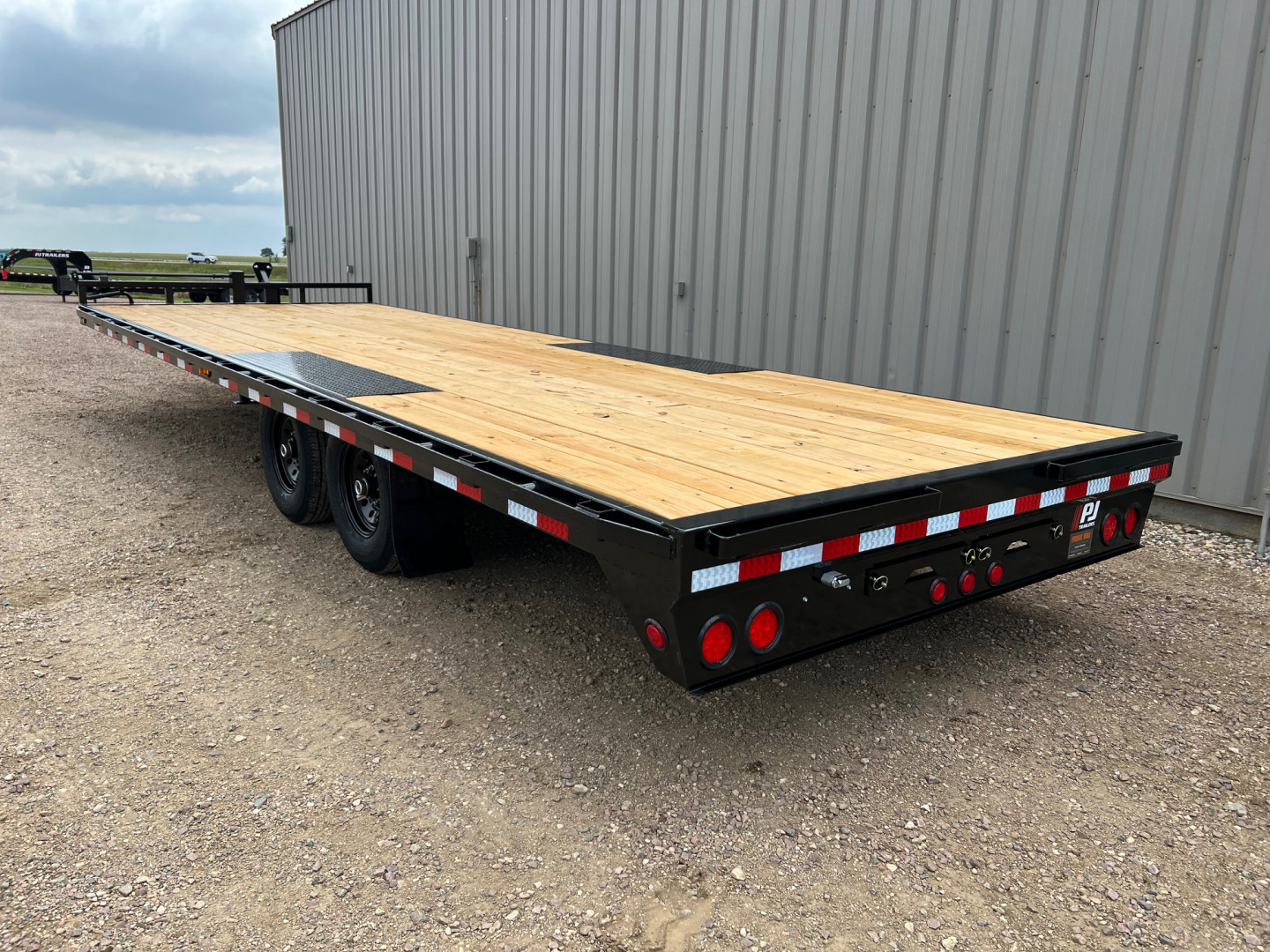 New 2026 PJ Trailers 24' F8 Deckover Equipment Trailer