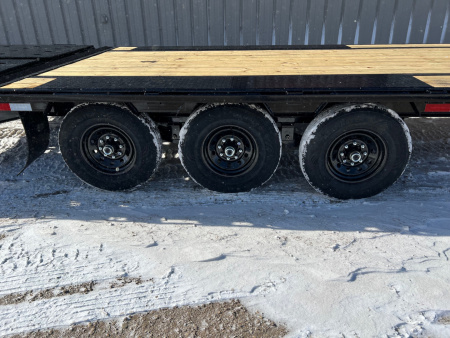 New 2026 PJ Trailers 32 Triple Axle Low Profile LS Gooseneck Trailer