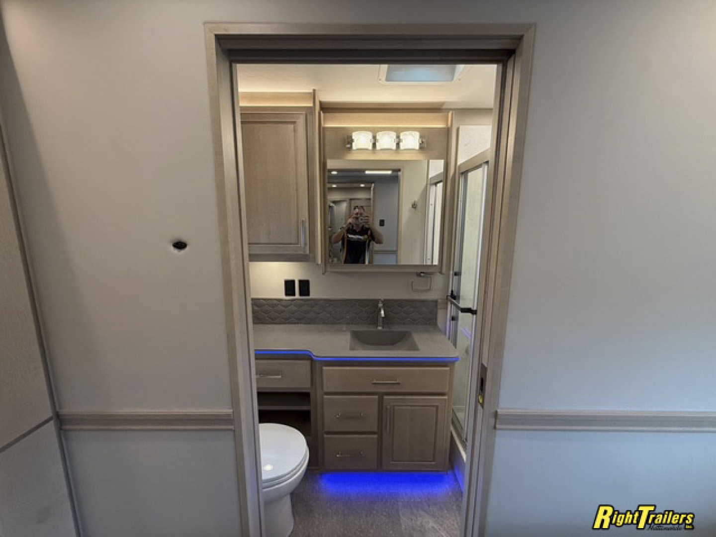 New 2026 Renegade RV Classic 45CBF with 2 Baths