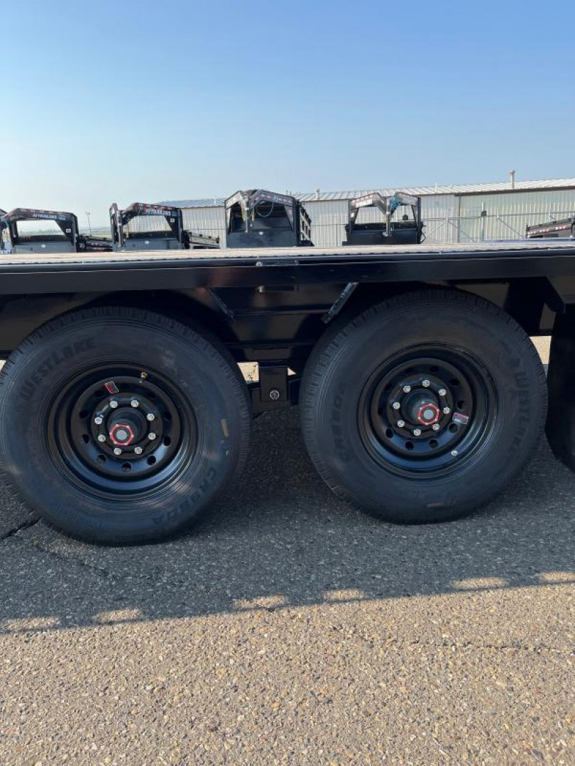 New 2024 PJ Trailers LX 28' Flatbed Trailer 8K Axles