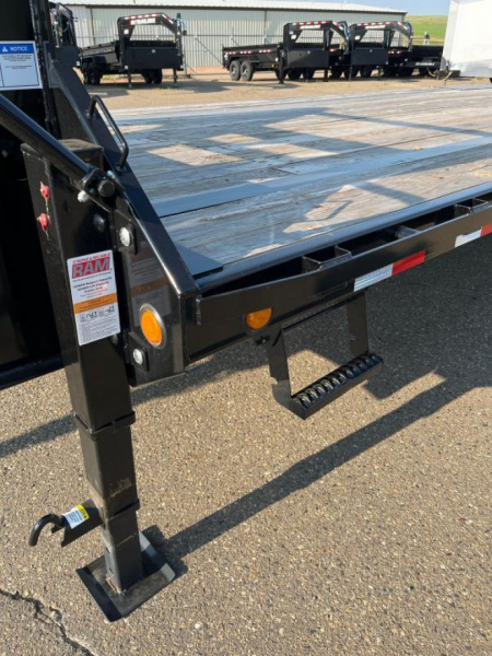 New 2024 PJ Trailers LX 28' Flatbed Trailer 8K Axles