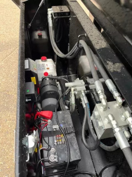 New 2026 PJ 83" x 16' DL Gooseneck Dump Trailer Hydraulic Jacks