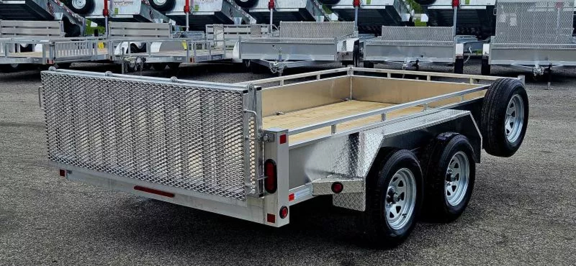 New 6 X 12 TANDEM 3500# AXLE UTILITY 2025 ALUMINUM TRIUMPH BI-FOLD GATE