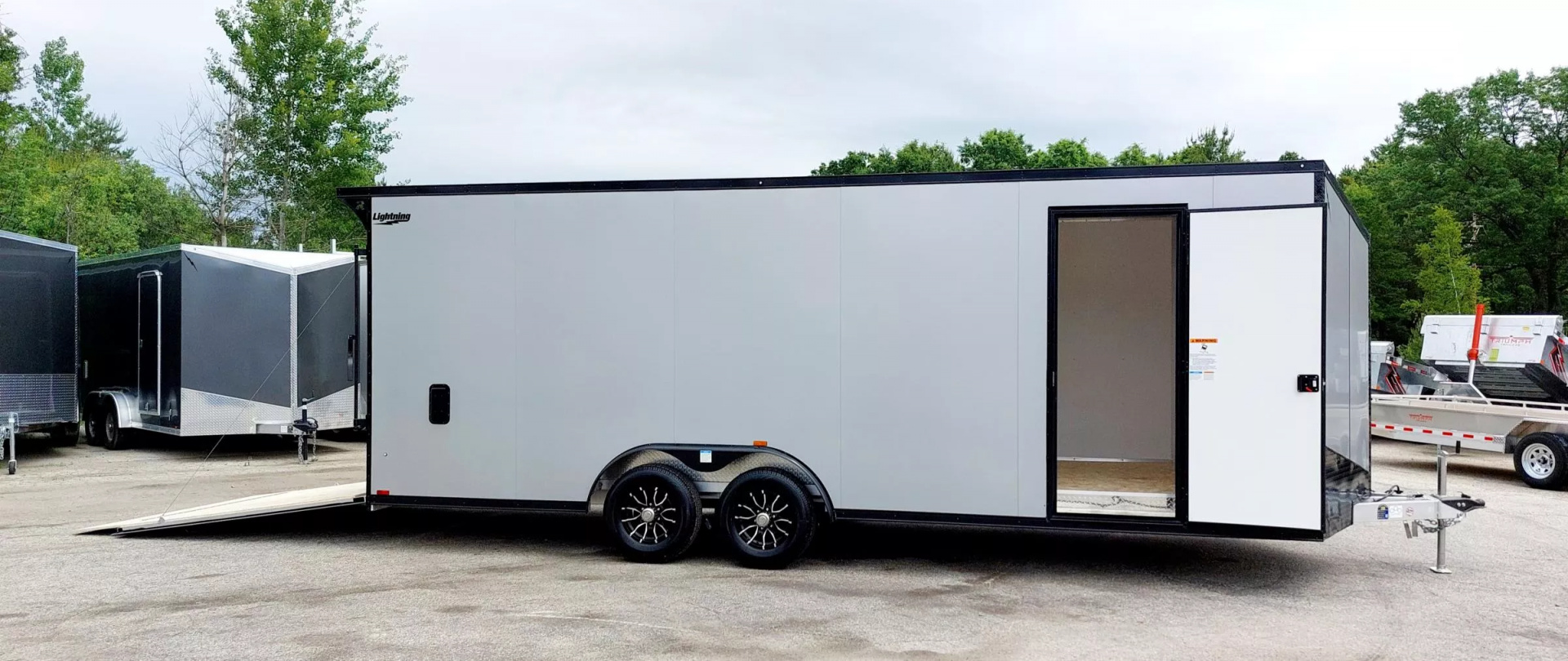 New 8 X 22 CAR HAULER ENCLOSED 5200# AXLES ALL ALUMINUM 2025 LIGHTNING