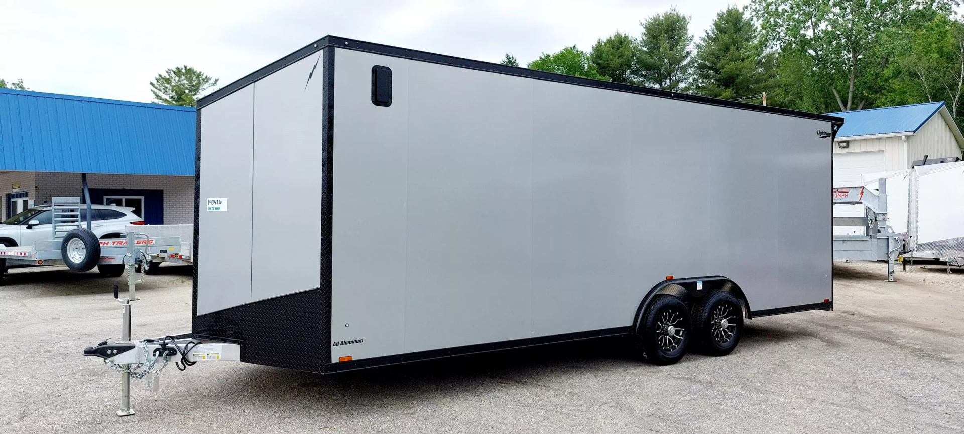 New 8 X 22 CAR HAULER ENCLOSED 5200# AXLES ALL ALUMINUM 2025 LIGHTNING