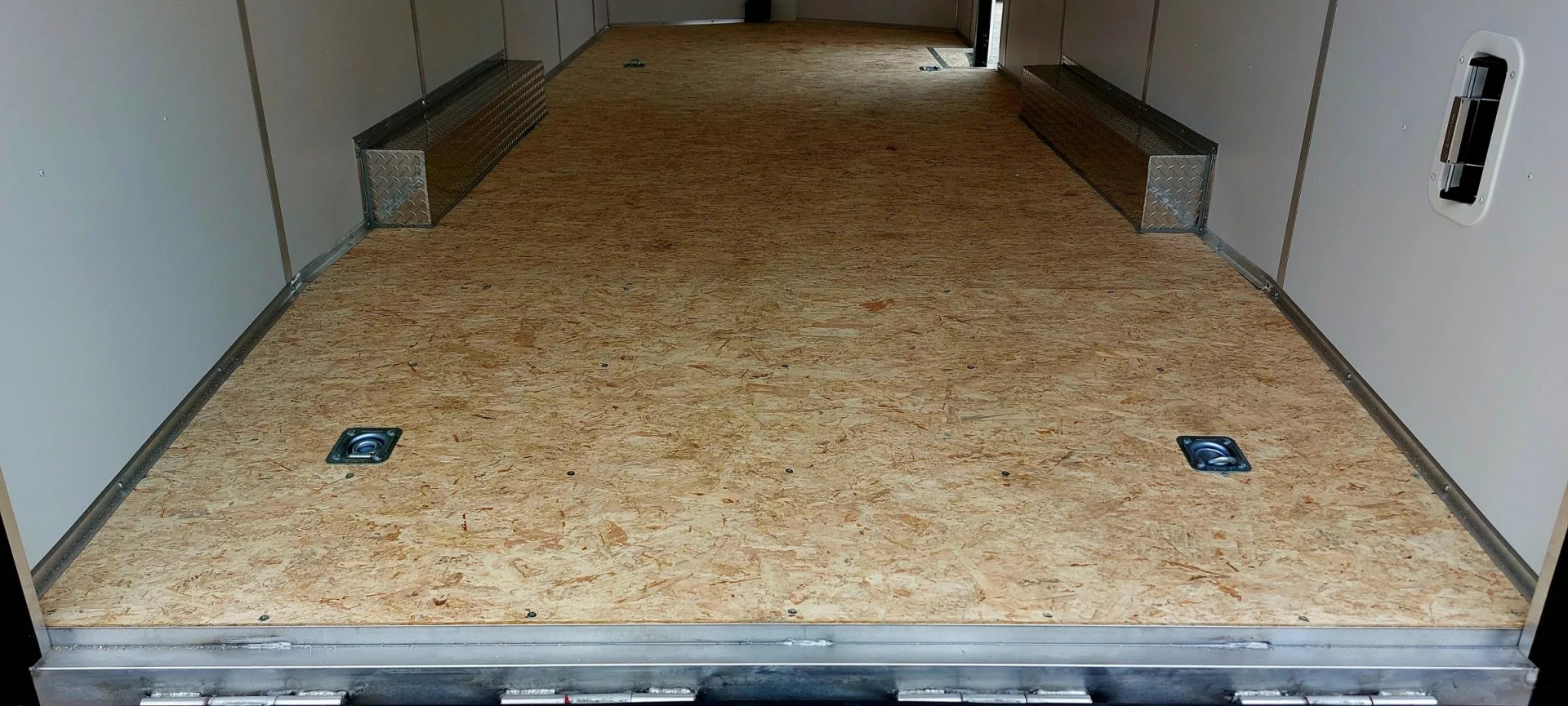 New 8 X 22 CAR HAULER ENCLOSED 5200# AXLES ALL ALUMINUM 2025 LIGHTNING