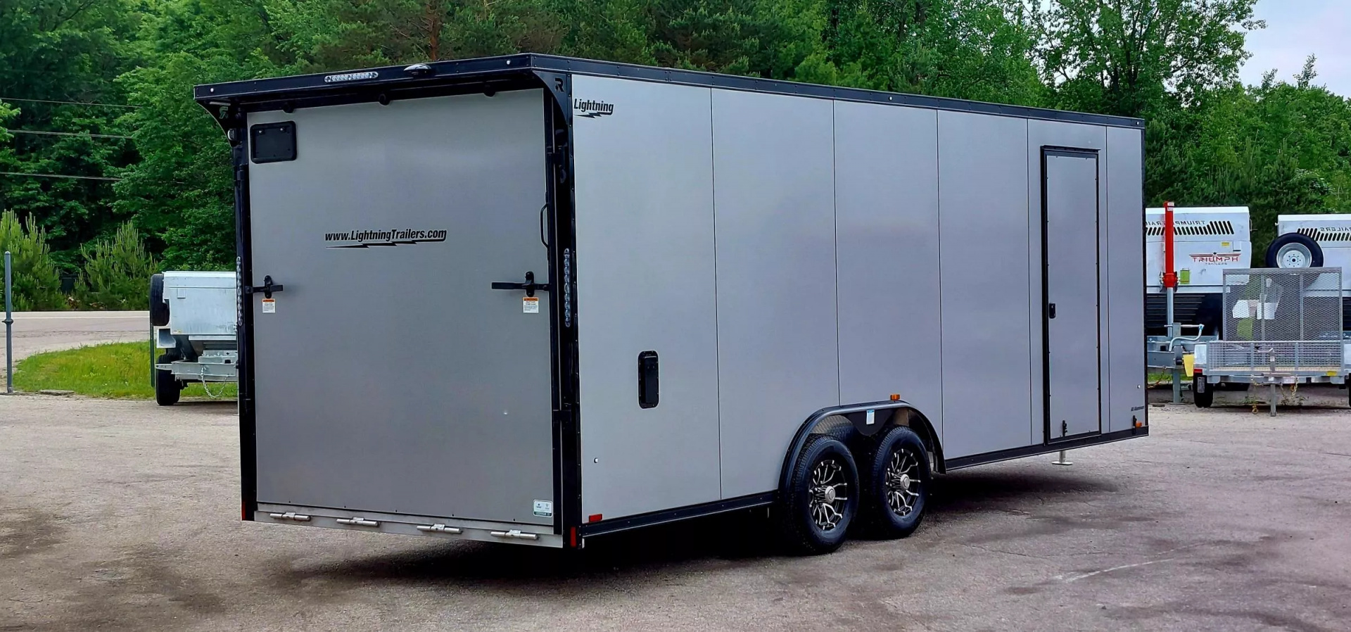 New 8 X 22 CAR HAULER ENCLOSED 5200# AXLES ALL ALUMINUM 2025 LIGHTNING