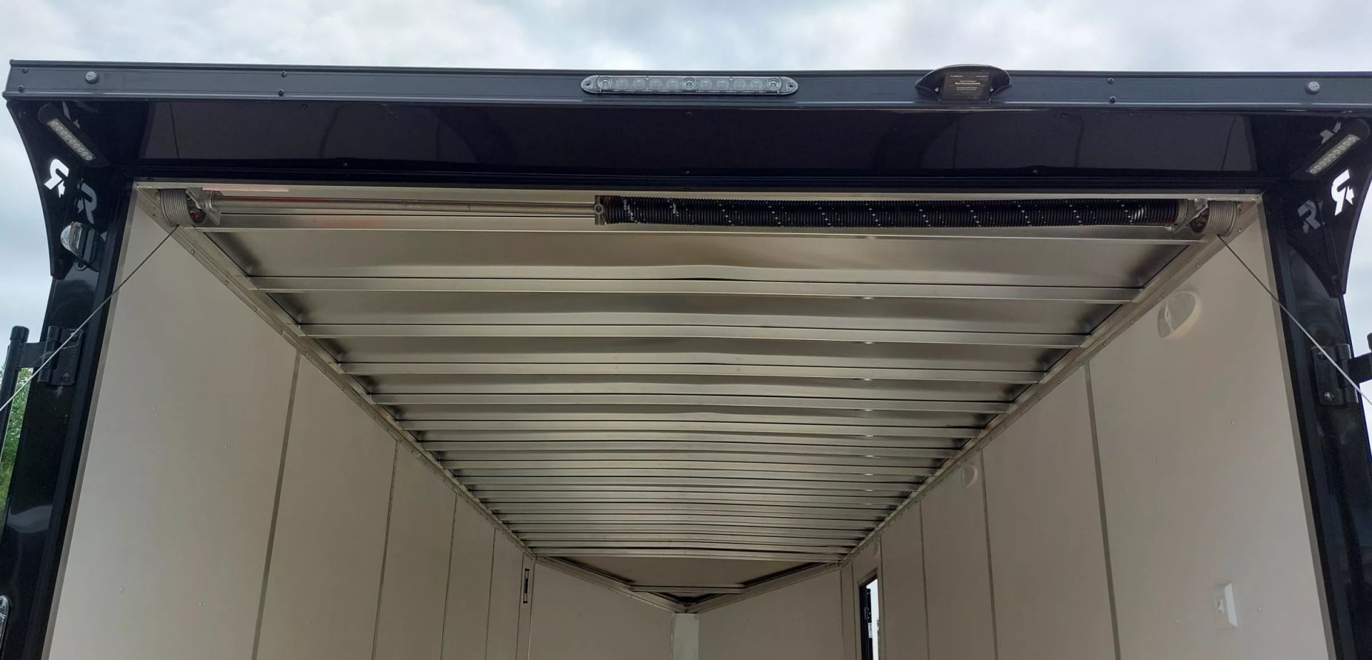New 8 X 22 CAR HAULER ENCLOSED 5200# AXLES ALL ALUMINUM 2025 LIGHTNING