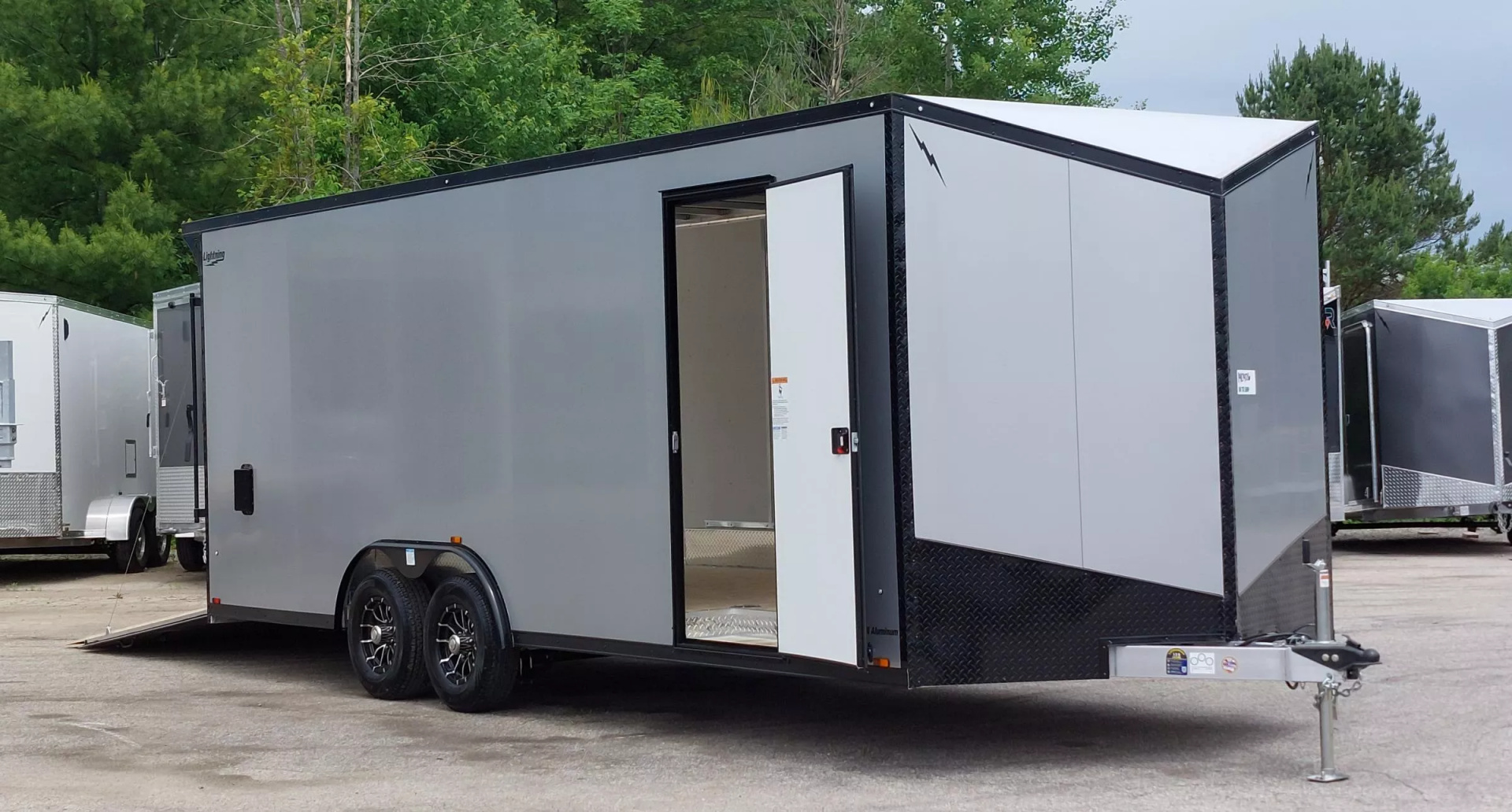 New 8 X 22 CAR HAULER ENCLOSED 5200# AXLES ALL ALUMINUM 2025 LIGHTNING