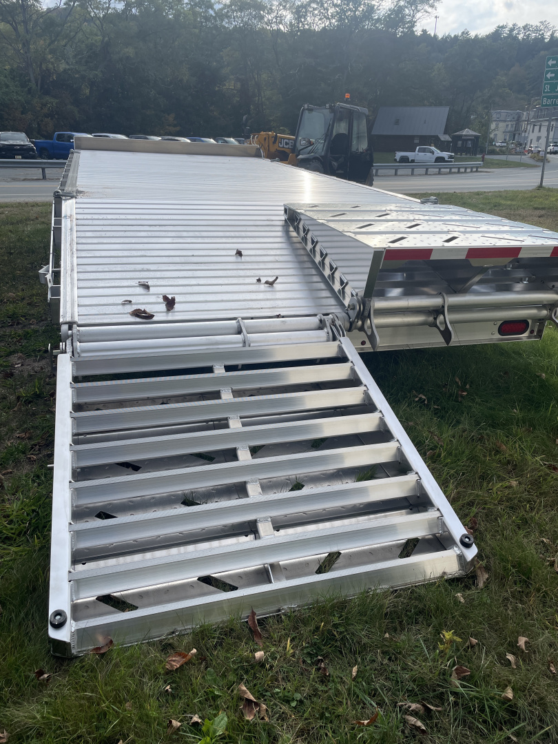 New 2025 EBY TRAILERS DO14K Deckover Trailer