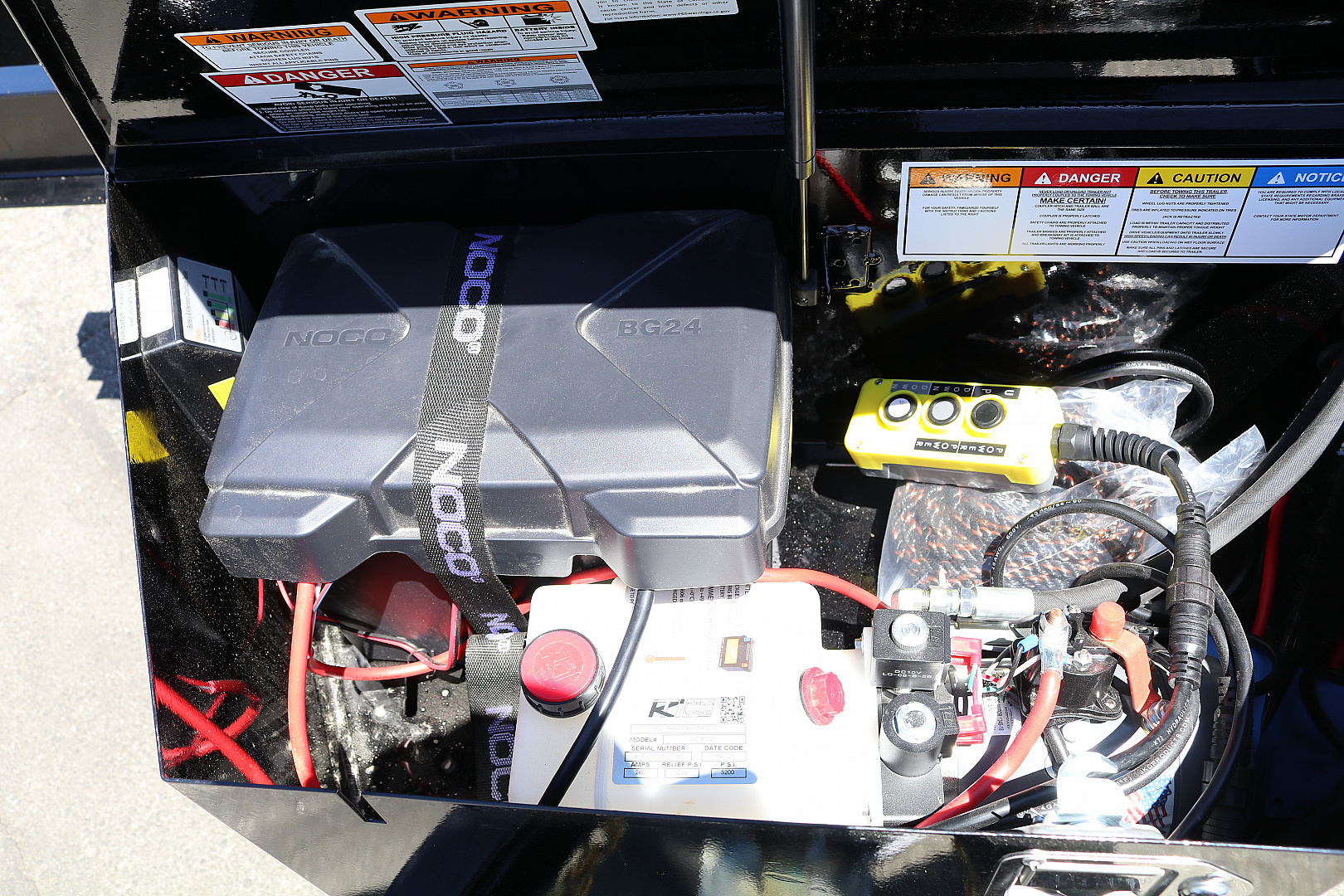 New 2026 PJ Trailers D7142 Dump Trailer