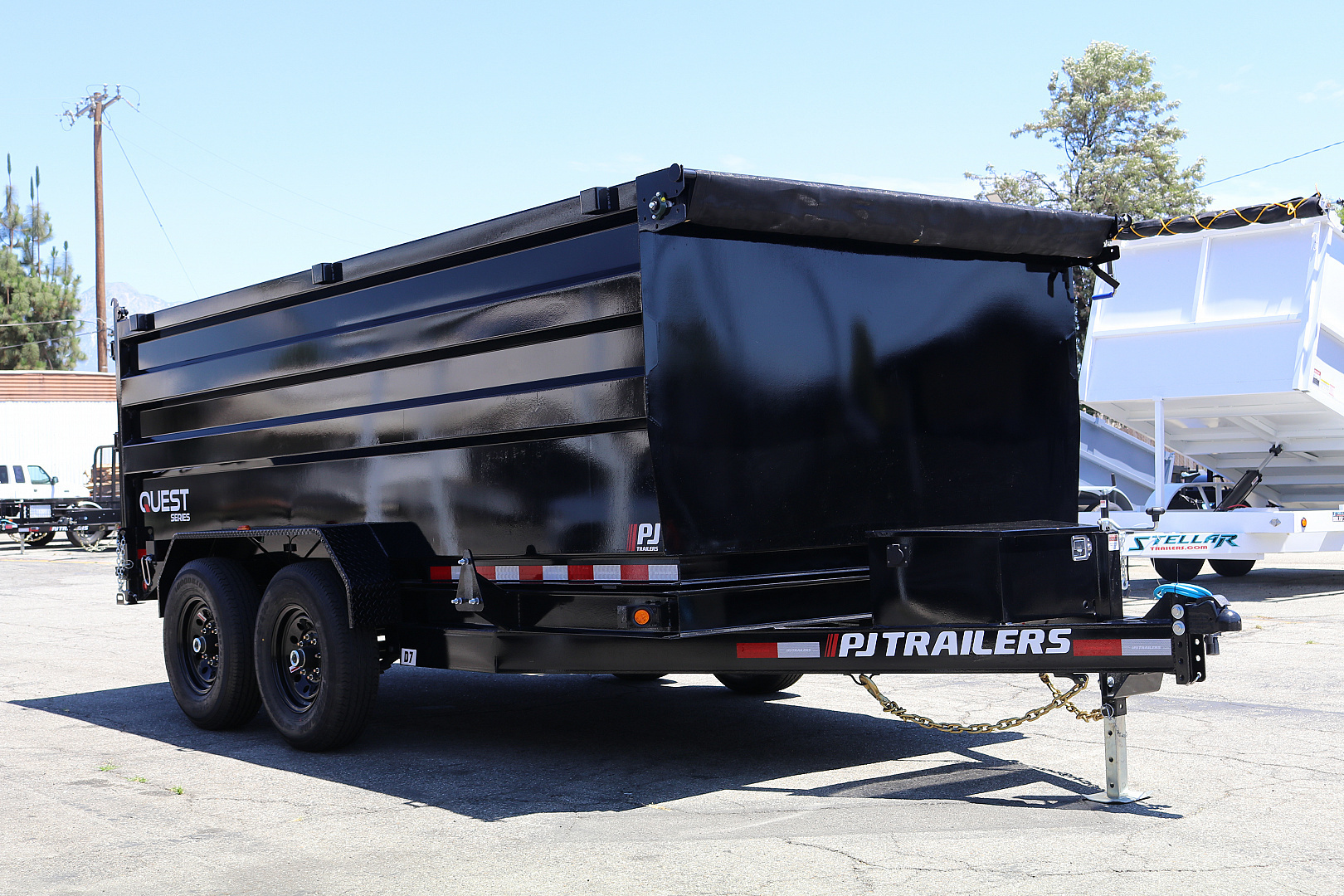New 2026 PJ Trailers D7142 Dump Trailer
