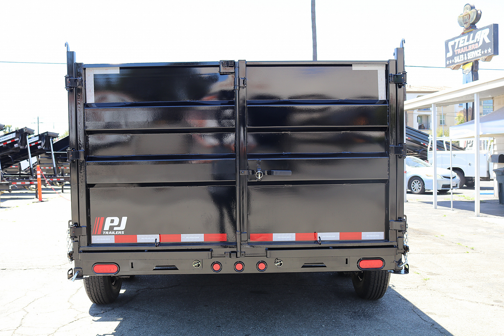 New 2026 PJ Trailers D7142 Dump Trailer