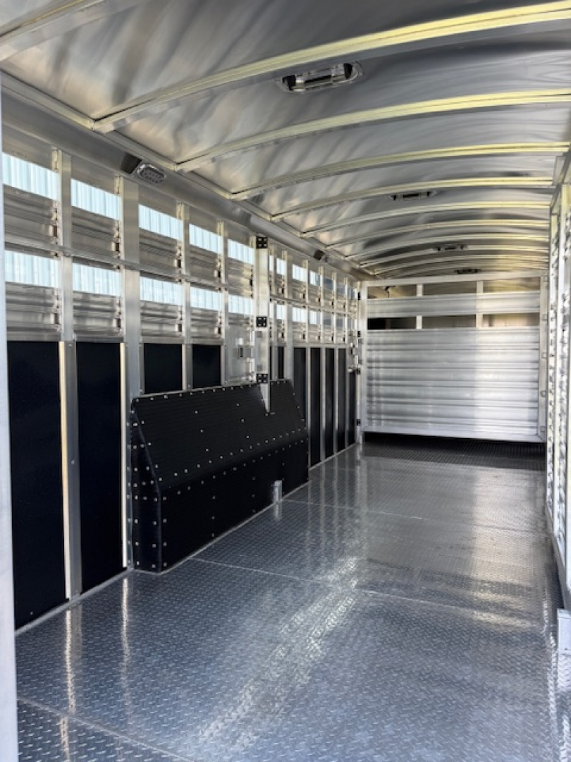 New 2025 Platinum 30' Stock/Combo