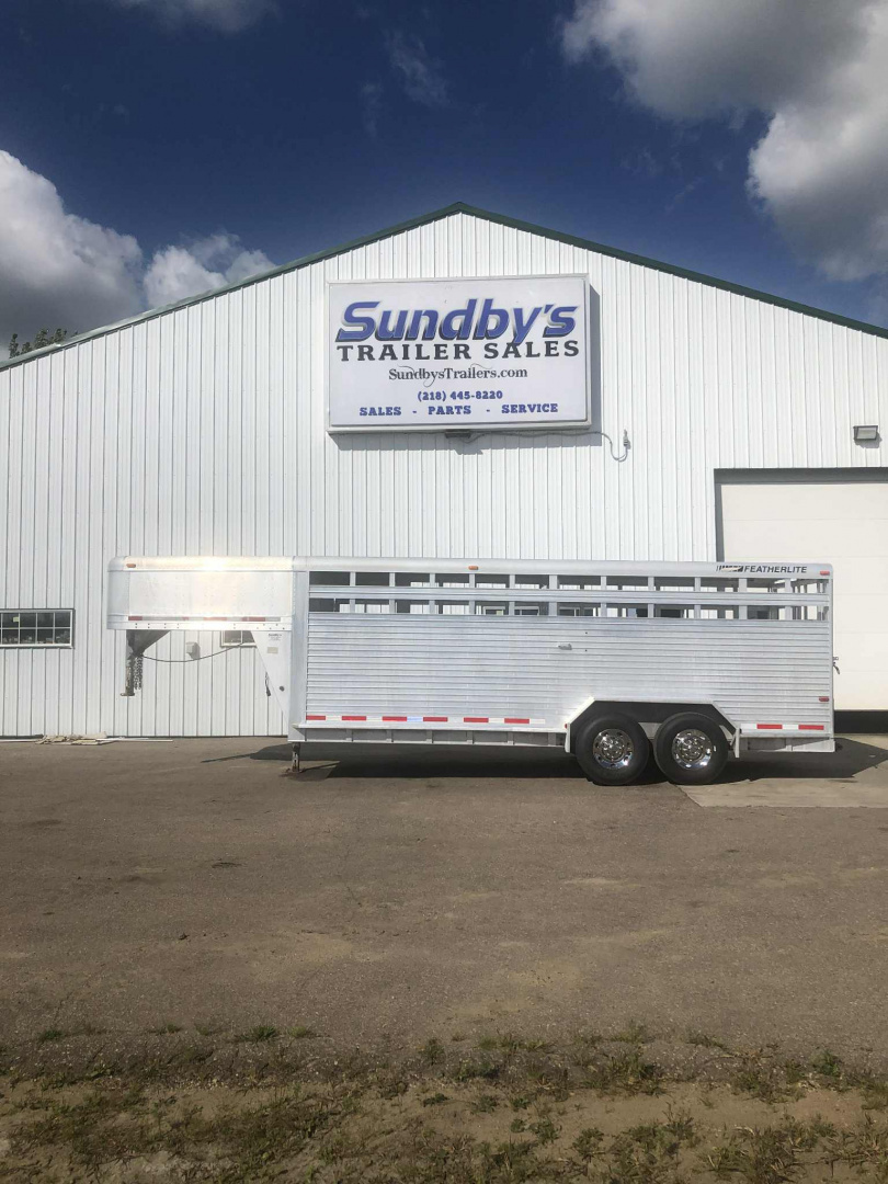 Used 2007 Featherlite Stock Trailer