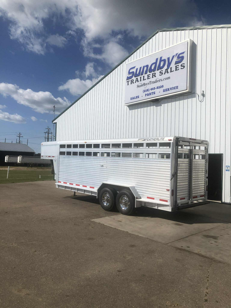 Used 2007 Featherlite Stock Trailer