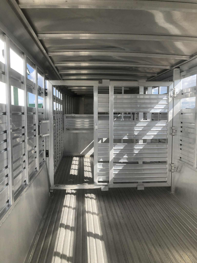 Used 2007 Featherlite Stock Trailer