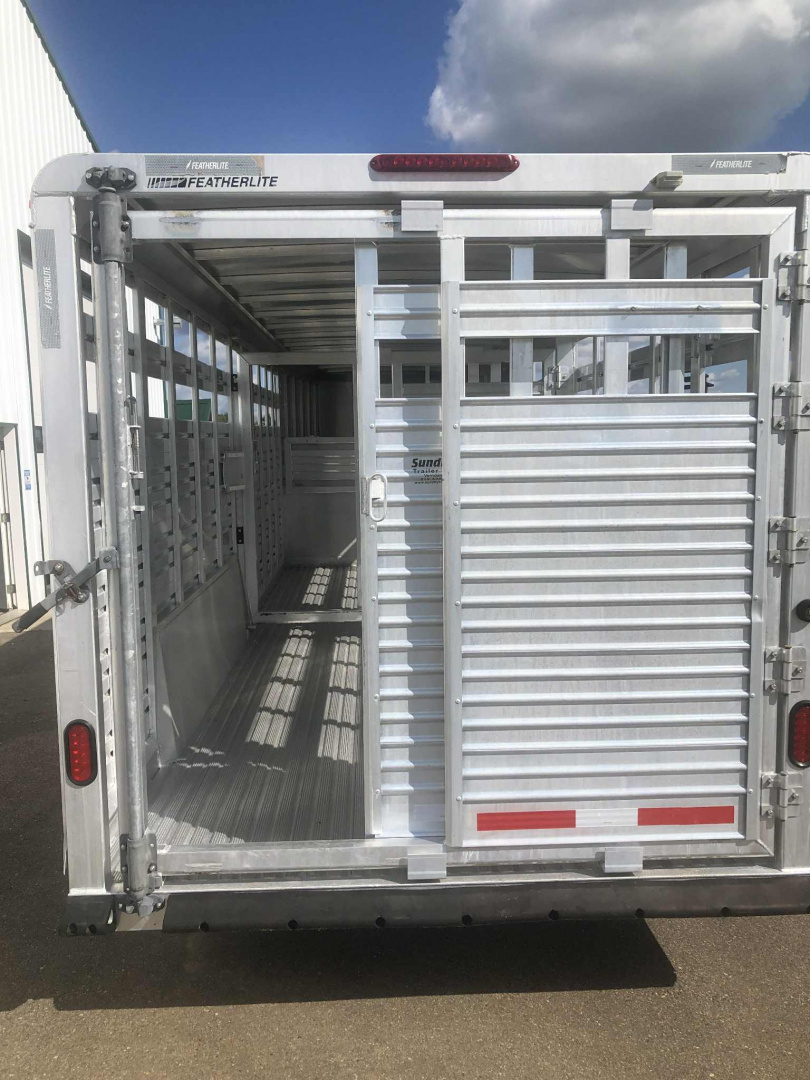 Used 2007 Featherlite Stock Trailer