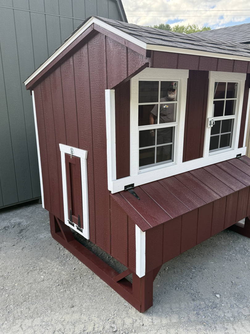 New 2025 Stoltzfus Woodworks CHICKEN COOP
