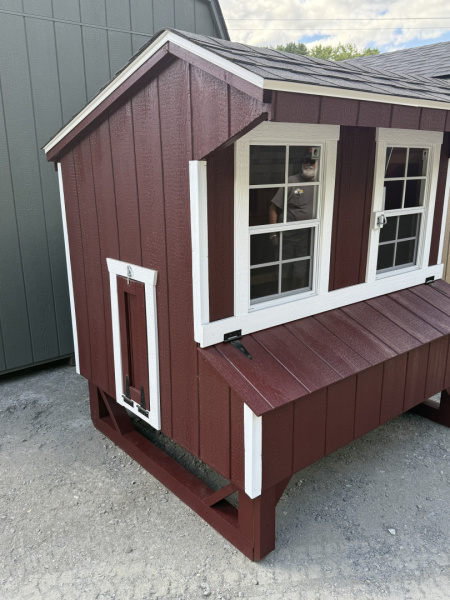 New 2025 Stoltzfus Woodworks CHICKEN COOP