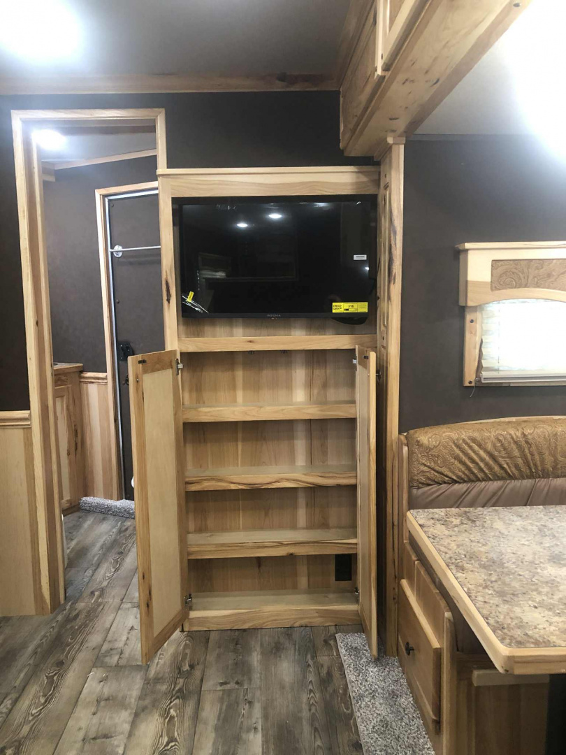 New 2026 Merhow Stock Combo Living Quarter