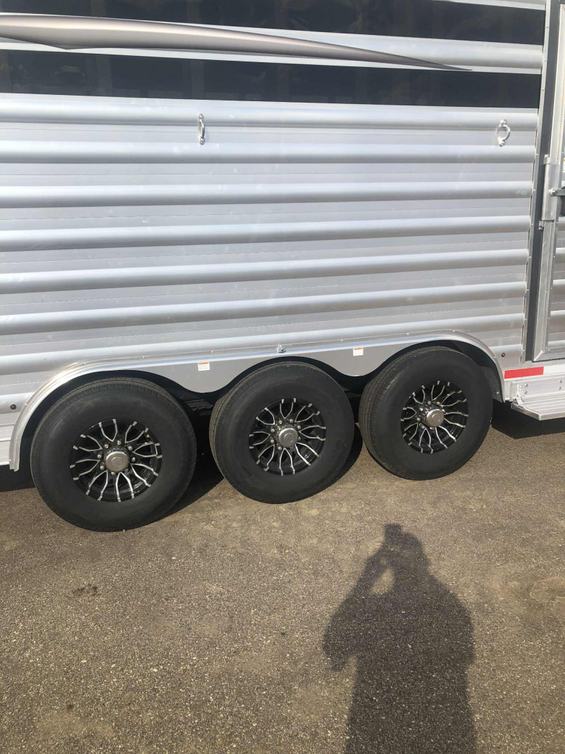 New 2026 Merhow Stock Combo Living Quarter