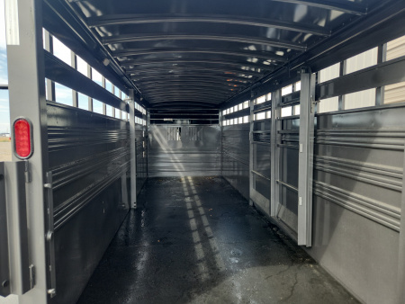 New 2025 Titan Trailer 20' GN STOCK