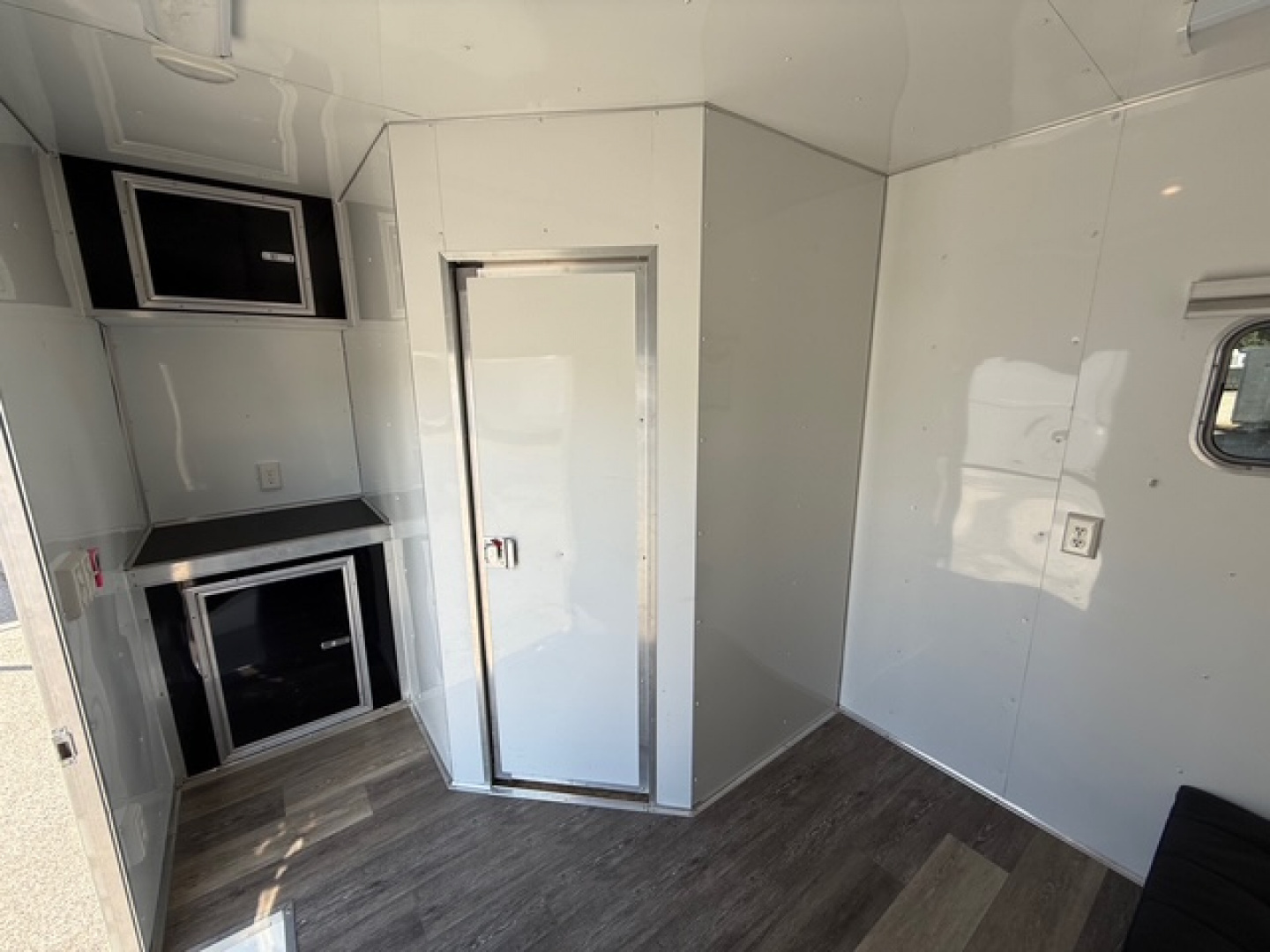 Used 2022 Team Spirit 8.5X52 RACE TRAILER