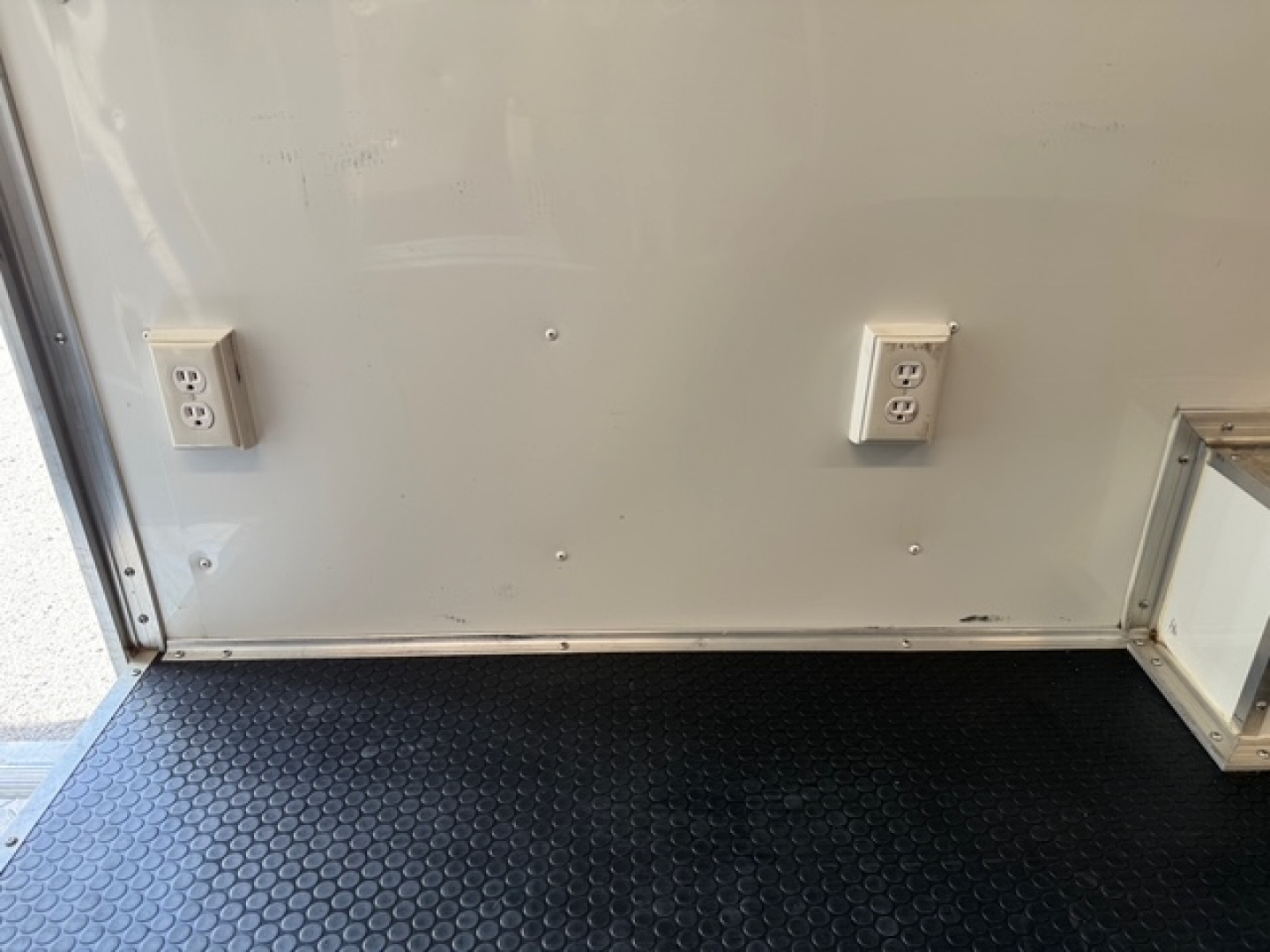 Used 2022 Team Spirit 8.5X52 RACE TRAILER