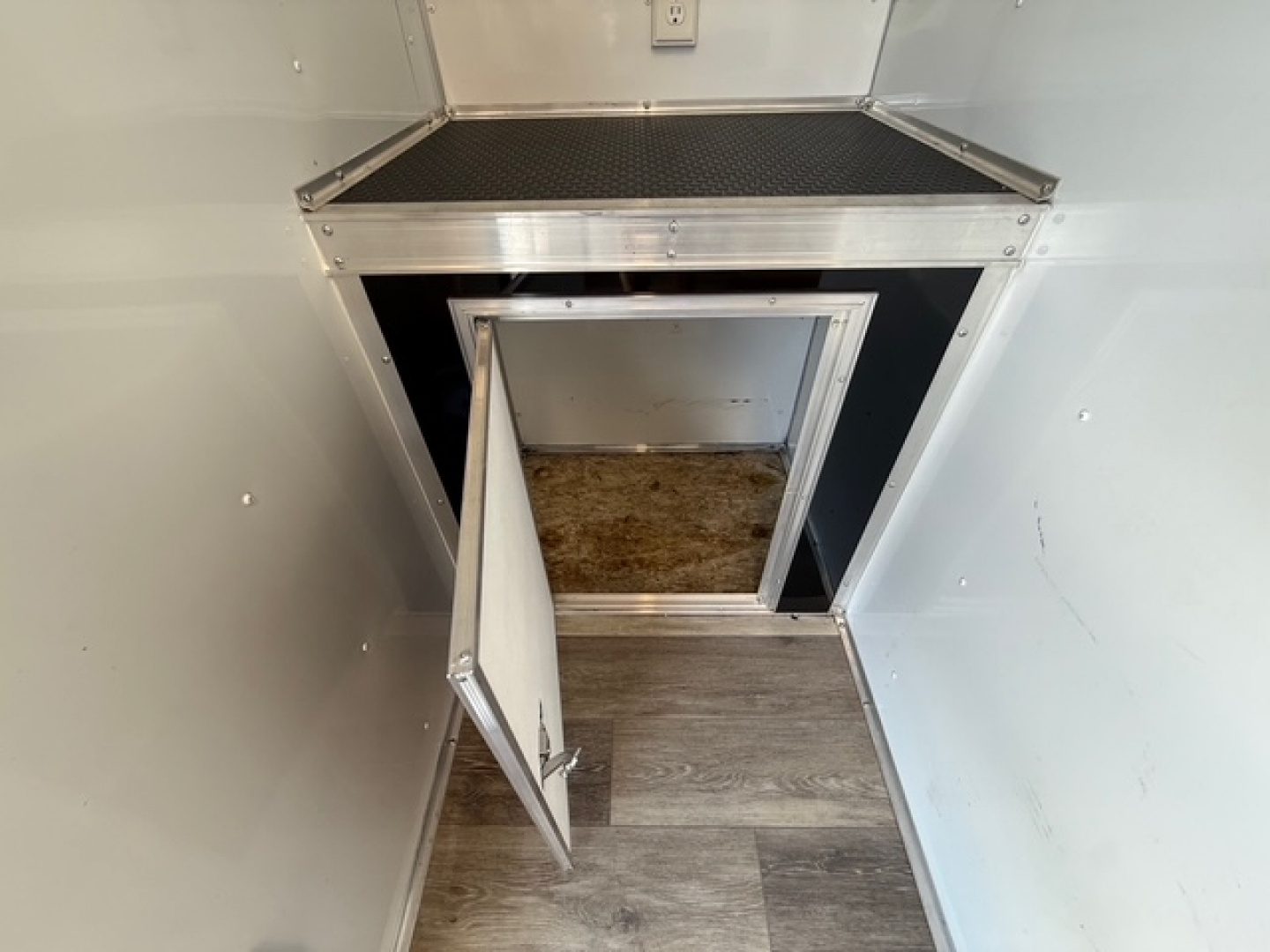 Used 2022 Team Spirit 8.5X52 RACE TRAILER